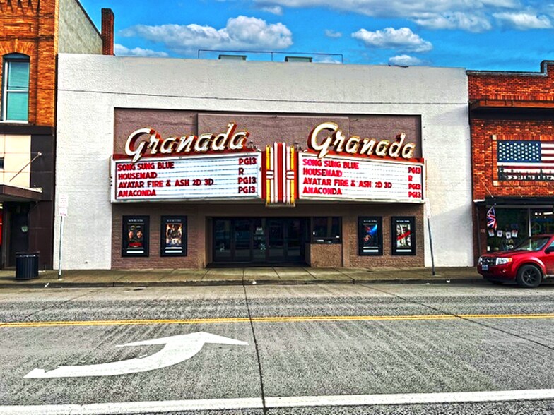 More Photos Of 1311 Adams Ave, La Grande Sports And Entertainment For Sale