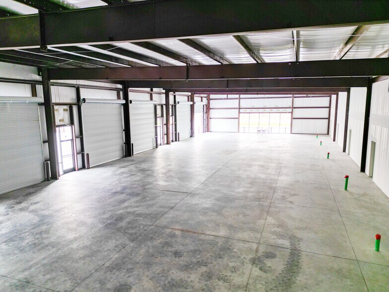 More Photos Of 5702 Spring Cypress Rd, Spring Unknown For Lease