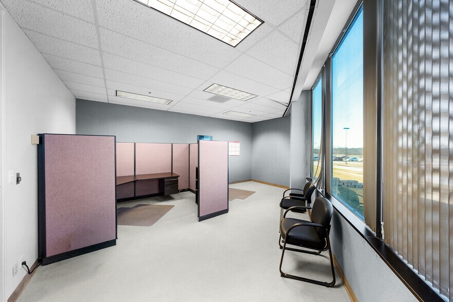 More Photos Of 601 S Sanden Blvd, Wylie Medical For Lease