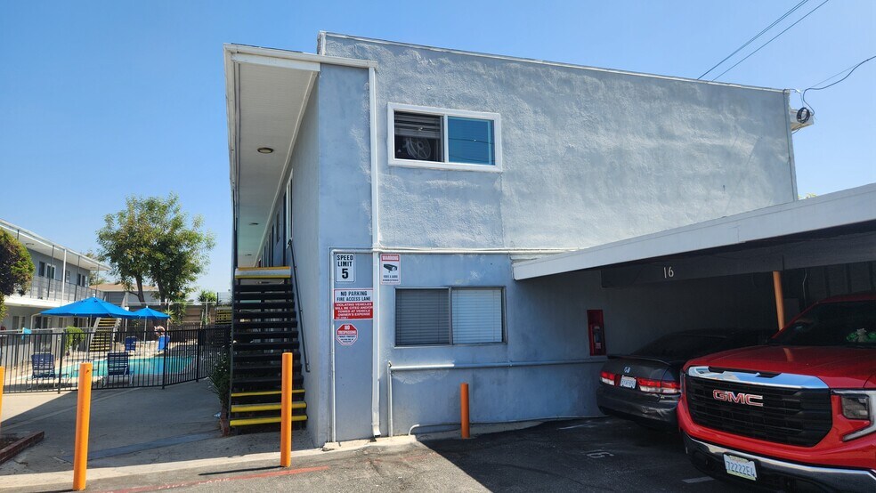 More Photos Of 5018-5029 Santa Ana St, Cudahy Apartments For Sale