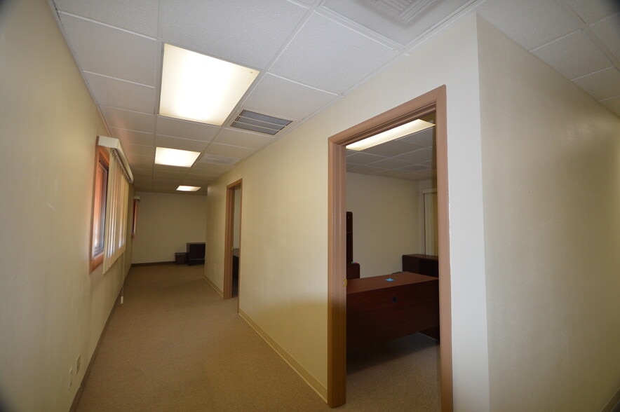 More Photos Of 8433 N Black Canyon Fwy, Phoenix Office For Lease