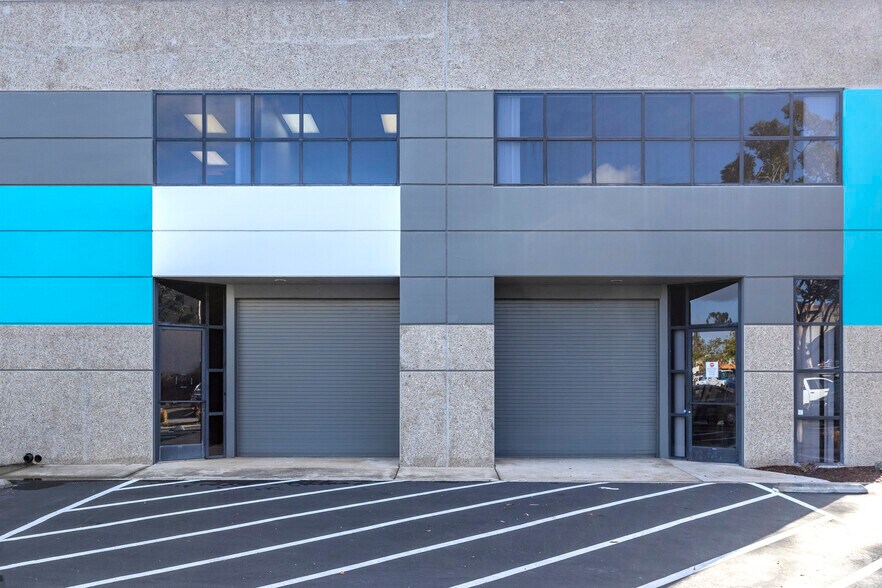 More Photos Of 9520 Padgett St, San Diego Light Manufacturing For Lease