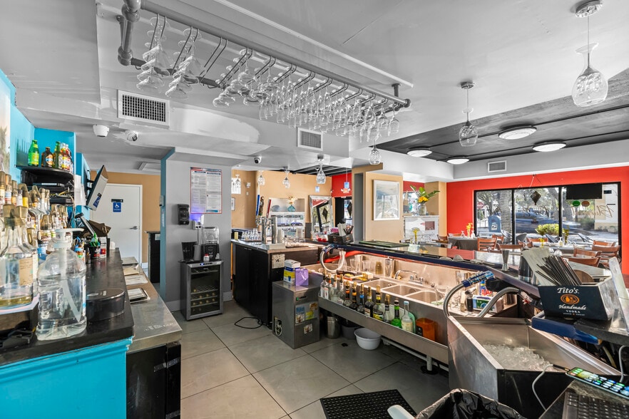 More Photos Of 502-504 Lucerne Ave, Lake Worth Restaurant For Lease