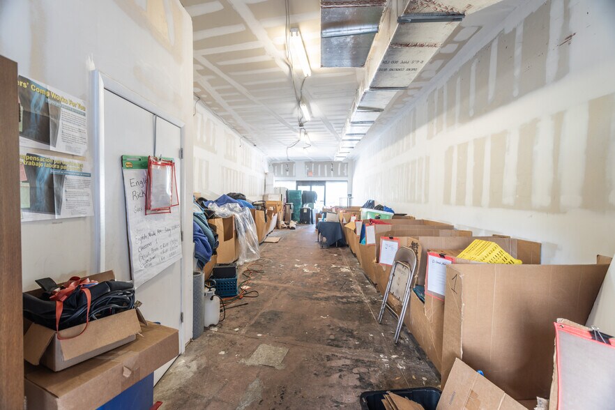 More Photos Of 446 Golfair Blvd, Jacksonville Storefront Retail Office For Sale