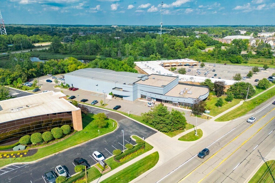 More Photos Of 42350 Grand River Ave, Novi Office For Sale