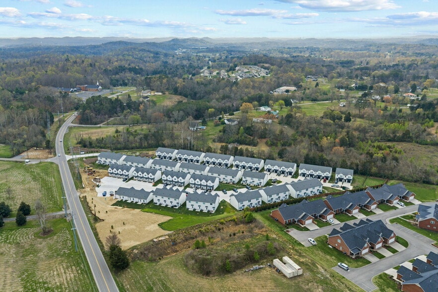 More Photos Of 1763 Strawberry Meadows Way, Knoxville Apartments For Sale