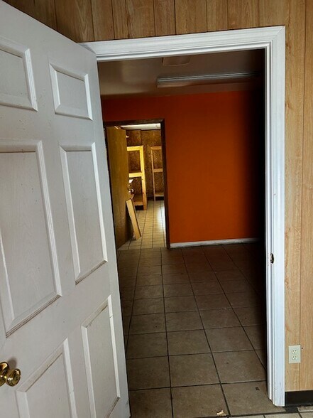 More Photos Of 2770 N Douglass St, Malden Storefront Retail Office For Sale