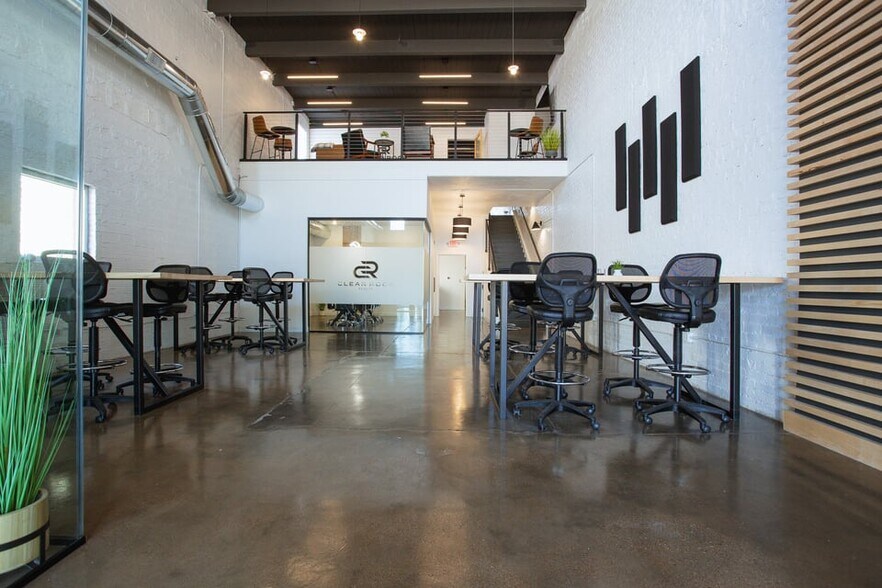 More Photos Of 615 Broadway St, Lubbock Office For Sale