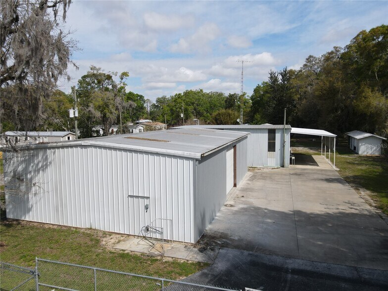 More Photos Of 419 SE 6th St, Williston Warehouse For Lease
