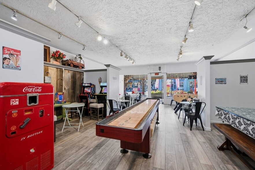 More Photos Of 3940 Main St, Kelseyville Storefront Retail Office For Sale