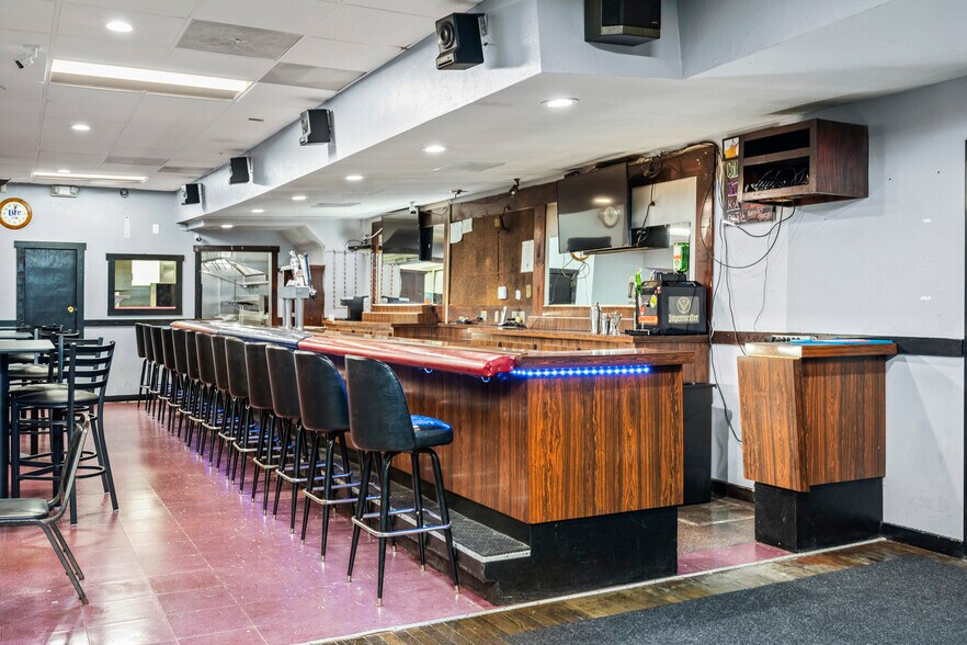 More Photos Of 8741 W Ridge Rd, Elyria General Retail For Sale