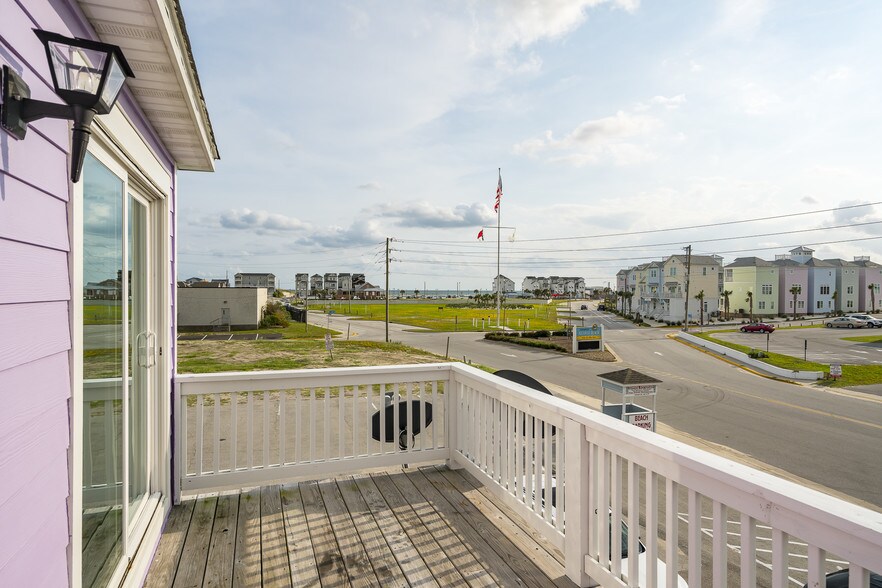 More Photos Of 100 E Fort Macon Rd, Atlantic Beach Restaurant For Sale