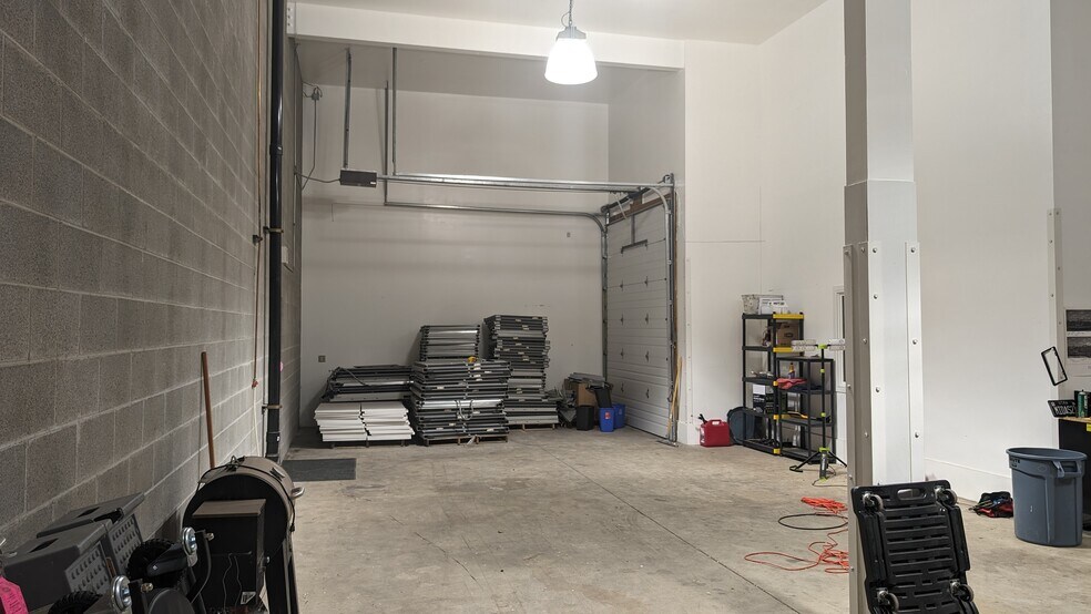 More Photos Of 332 E 3300 S, Salt Lake City Light Distribution For Lease