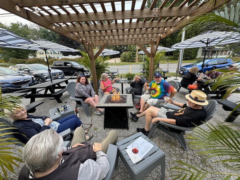 More Photos Of 256 Sebago Rd, Sebago Restaurant For Sale