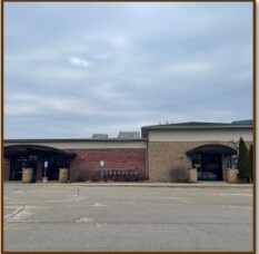 More Photos Of 1600-1688 N Casaloma Dr, Grand Chute General Retail For Lease