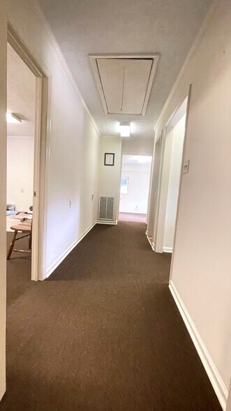 More Photos Of 14 Farmer St, Newnan Medical For Sale