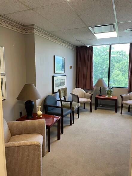 More Photos Of 7600 Osler Dr, Towson Medical For Sale