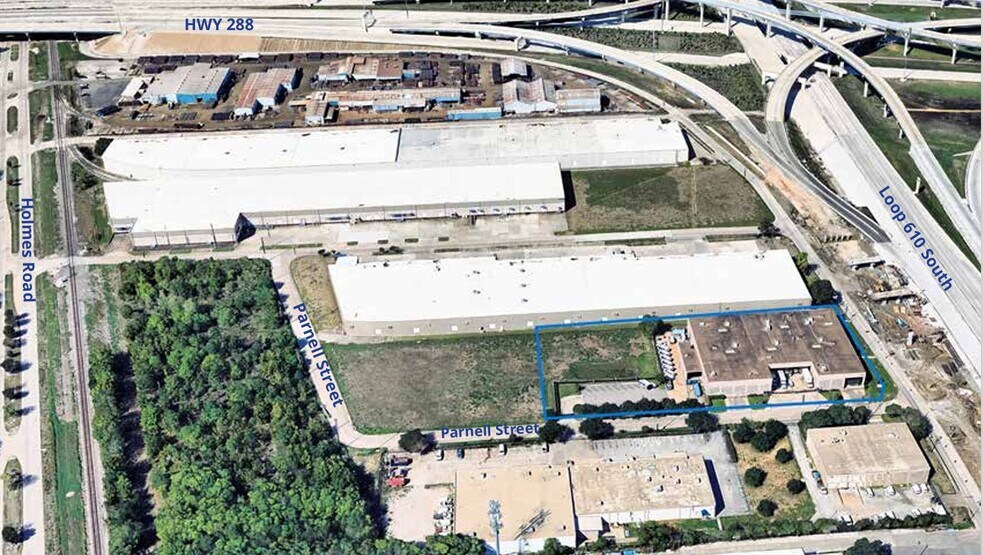 More Photos Of 7702 Parnell St, Houston Distribution For Lease