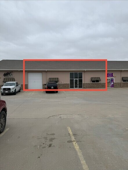 More Photos Of 13633 S 217th St, Gretna Light Distribution For Lease