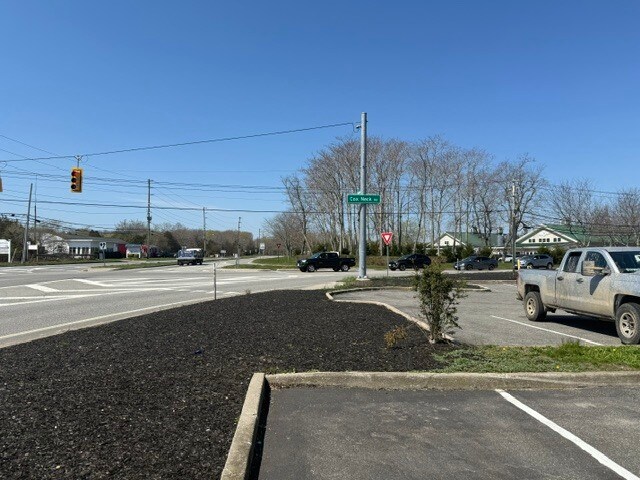 More Photos Of 55 Sound Ave, Mattituck General Retail For Lease