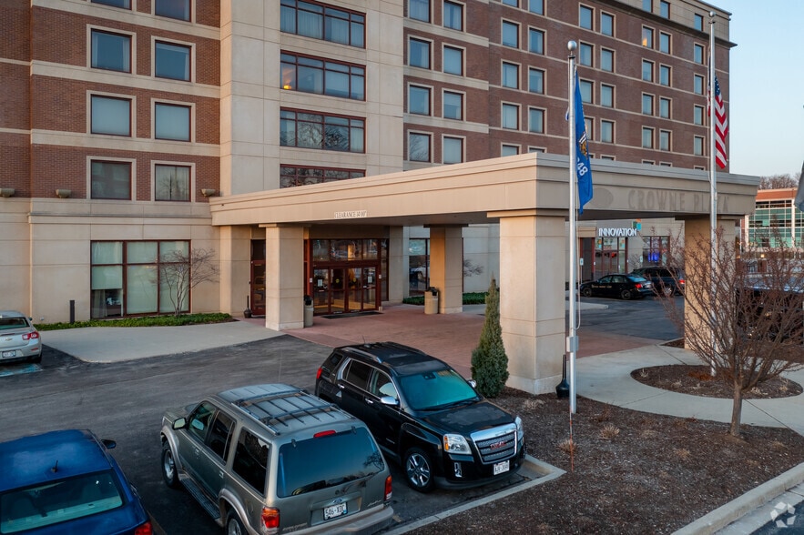 More Photos Of 10499 Innovation Dr, Wauwatosa Hotel For Lease