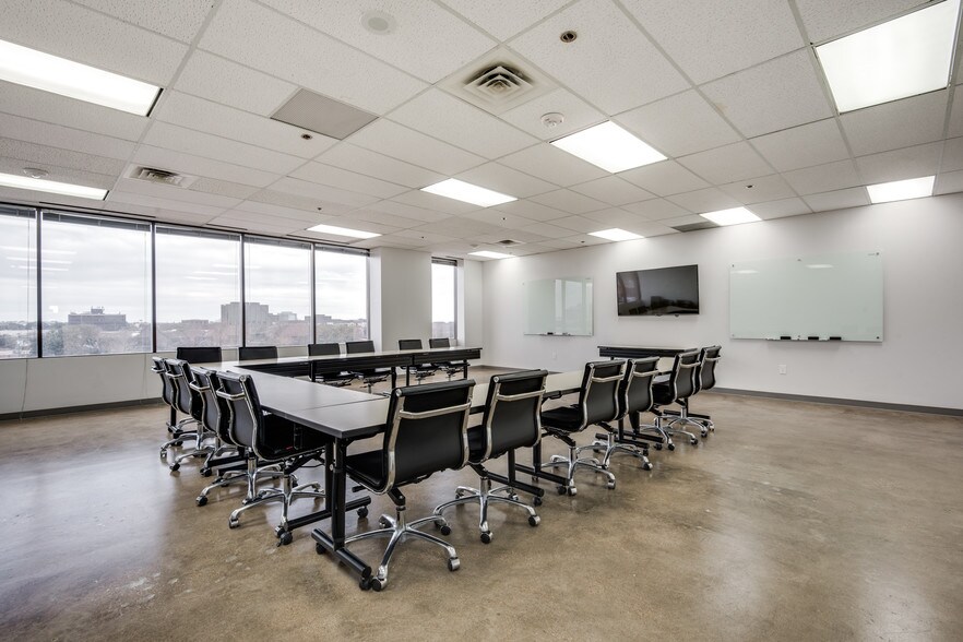 More Photos Of 4100 spring valley Rd, Dallas Loft Creative Space For Lease
