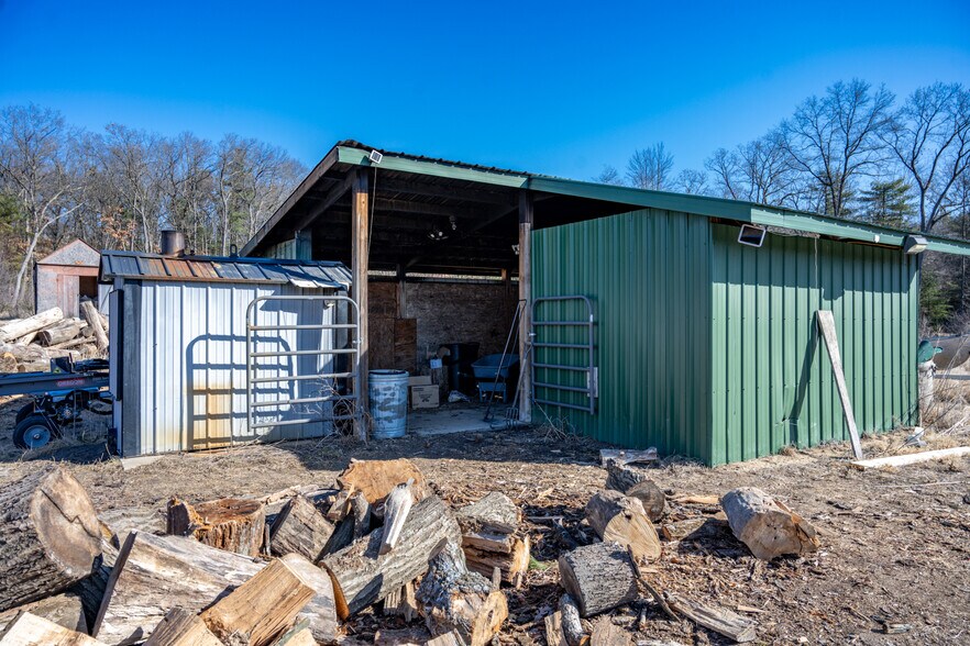 More Photos Of W3686 Monroe Rd, Warrens General Retail For Sale