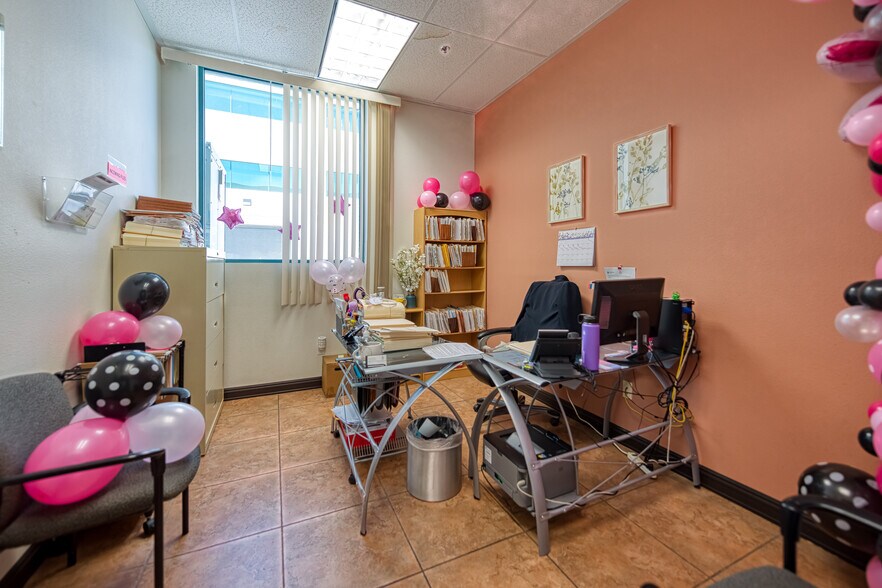 More Photos Of 3365 Pepper Ln, Las Vegas Research And Development For Sale