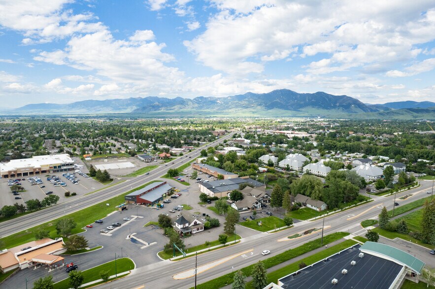 More Photos Of 2711 W College St, Bozeman Restaurant For Sale