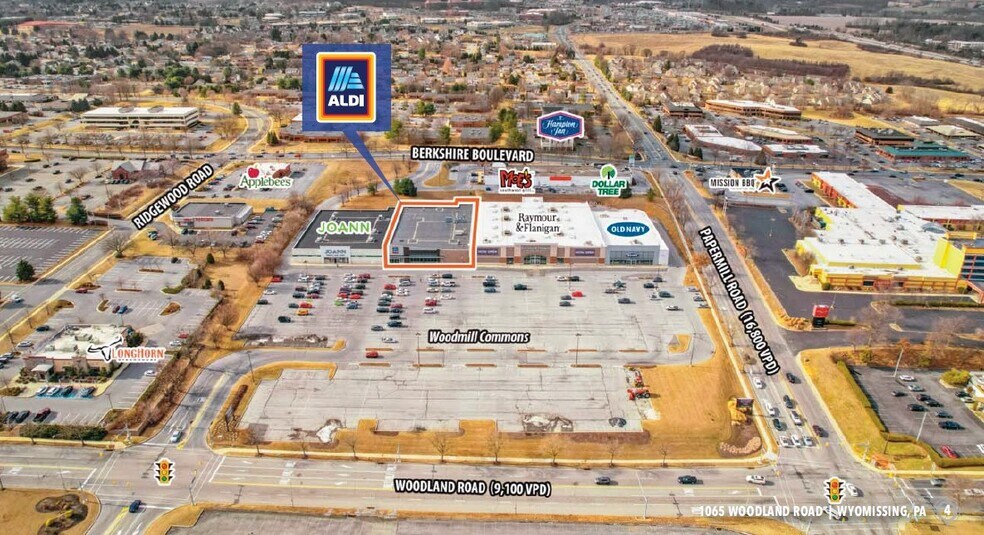 More Photos Of 1065 Woodland Rd, Wyomissing Supermarket For Sale