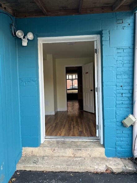 More Photos Of 817 N Howard St, Baltimore Storefront Retail Office For Sale