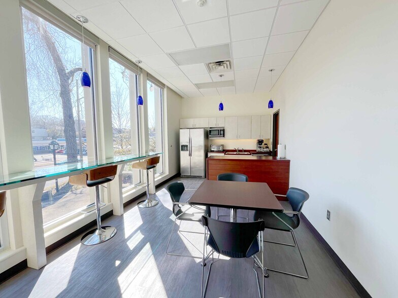 More Photos Of 2918 Clairmont Ave S, Birmingham Medical For Sale