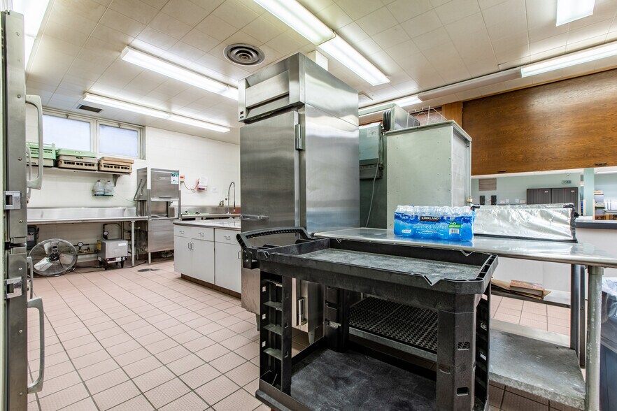 More Photos Of 974 Skyline Dr SW, Rochester Religious Facility For Lease