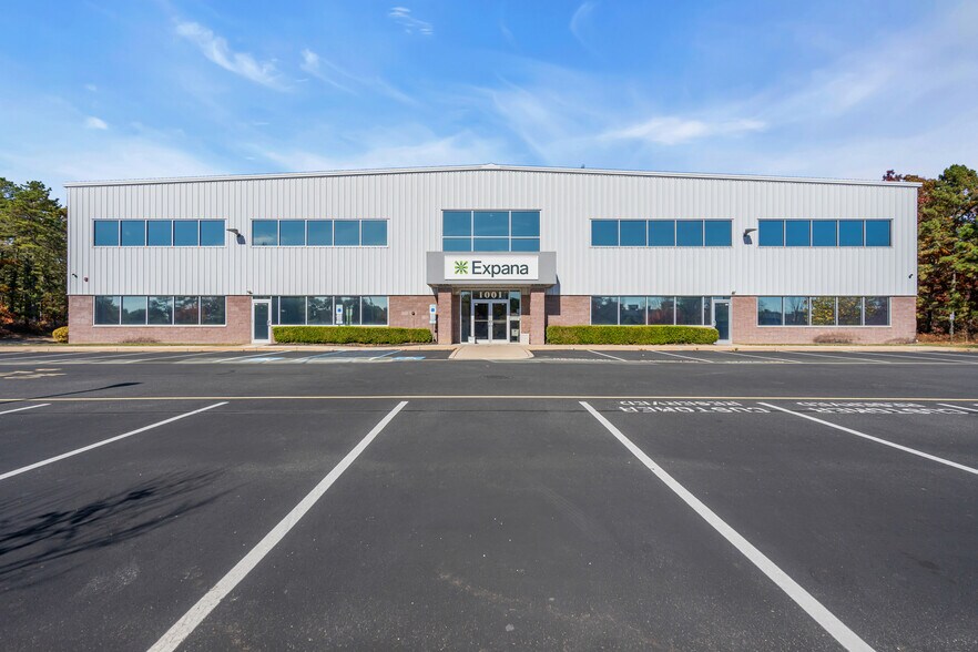 Primary Photo Of 1001 Corporate Cir, Toms River Warehouse For Lease