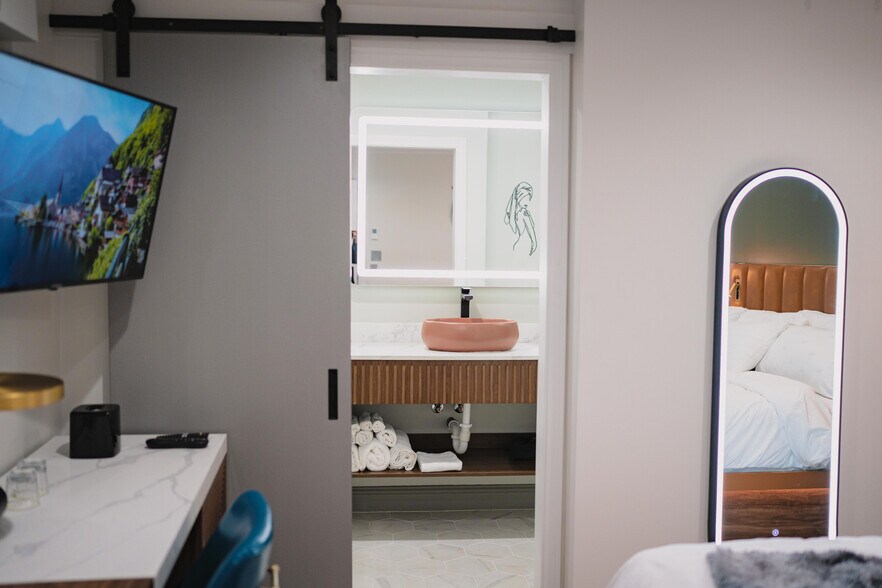 More Photos Of 1107 N Broadway, Santa Maria Hotel For Sale