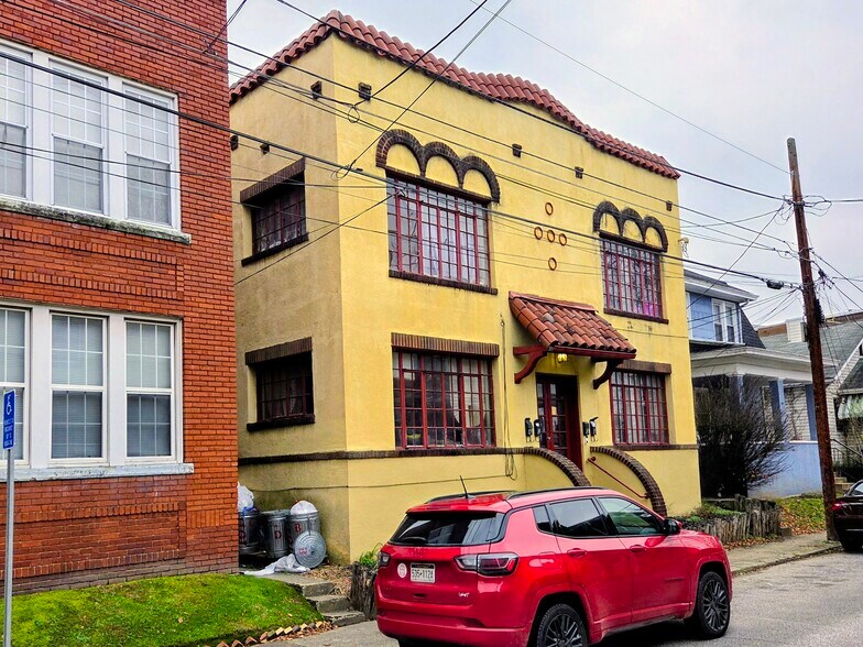 More Photos Of 1611 Franklin Ave, Charleston Apartments For Sale