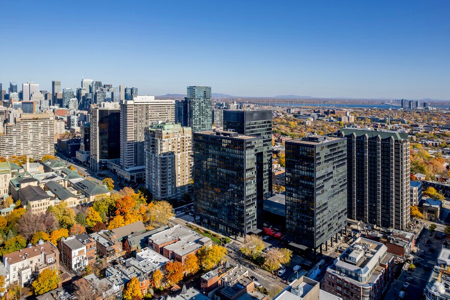 More Photos Of 1 Car Westmount, Westmount Unknown For Lease