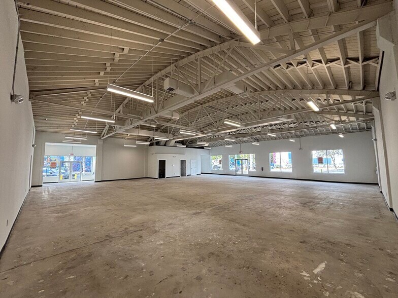 More Photos Of 2887-2899 NW 5th Ave, Miami Storefront Retail Office For Lease