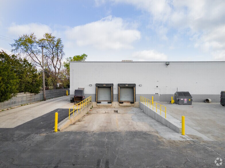 More Photos Of 8148 S Cicero Ave, Burbank Freestanding For Lease