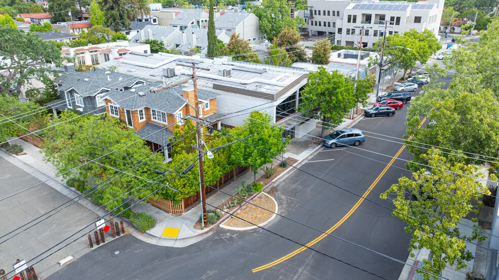 More Photos Of 580 College Ave, Palo Alto Office For Lease