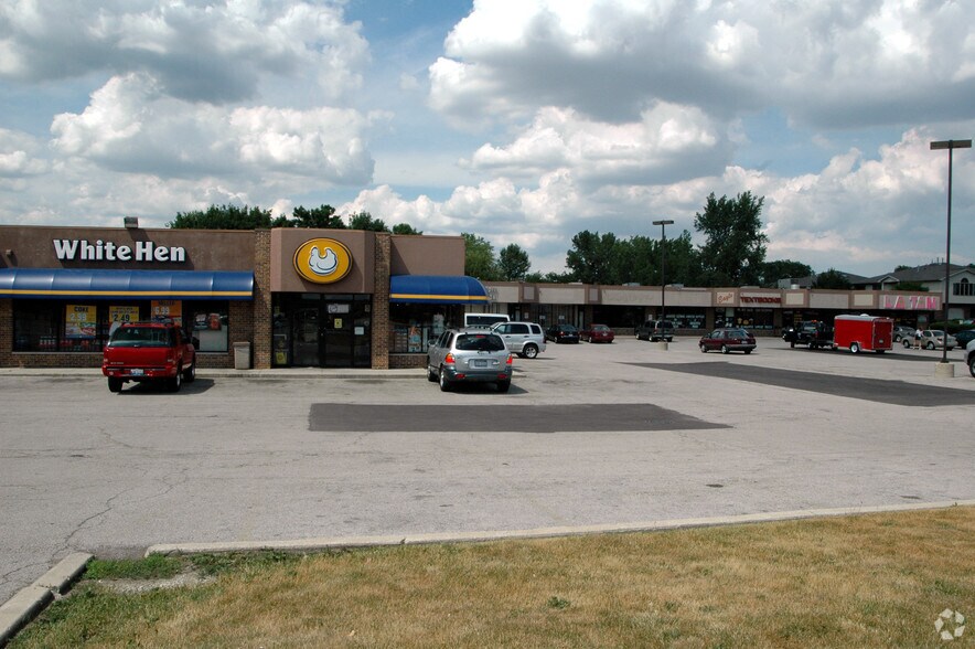 More Photos Of 8100 W 111th St, Palos Hills Unknown For Lease