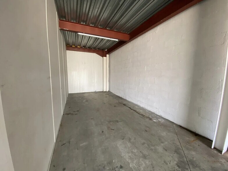 More Photos Of 23 Rue Saint-Exupéry, Eysines Light Manufacturing For Lease