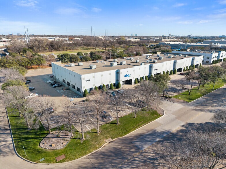 More Photos Of 13988 Diplomat Dr, Dallas Research And Development For Lease