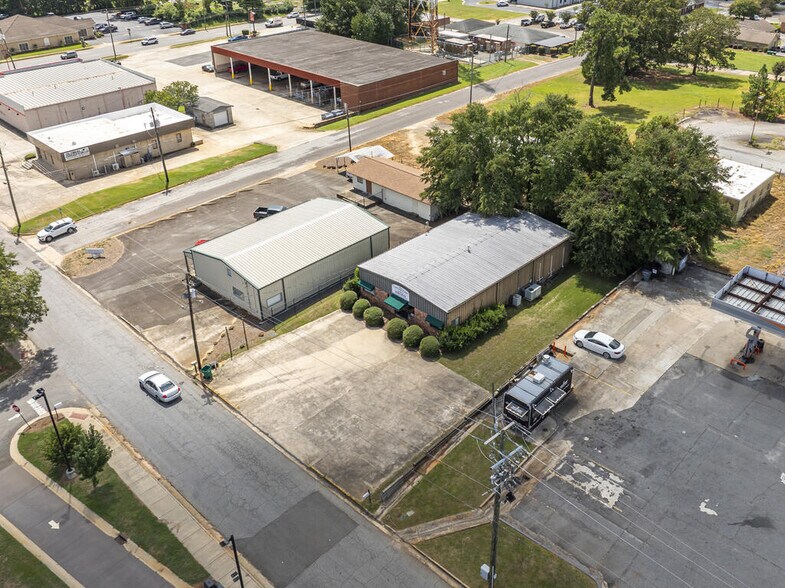 More Photos Of 111 Hudson St, Americus Office For Sale