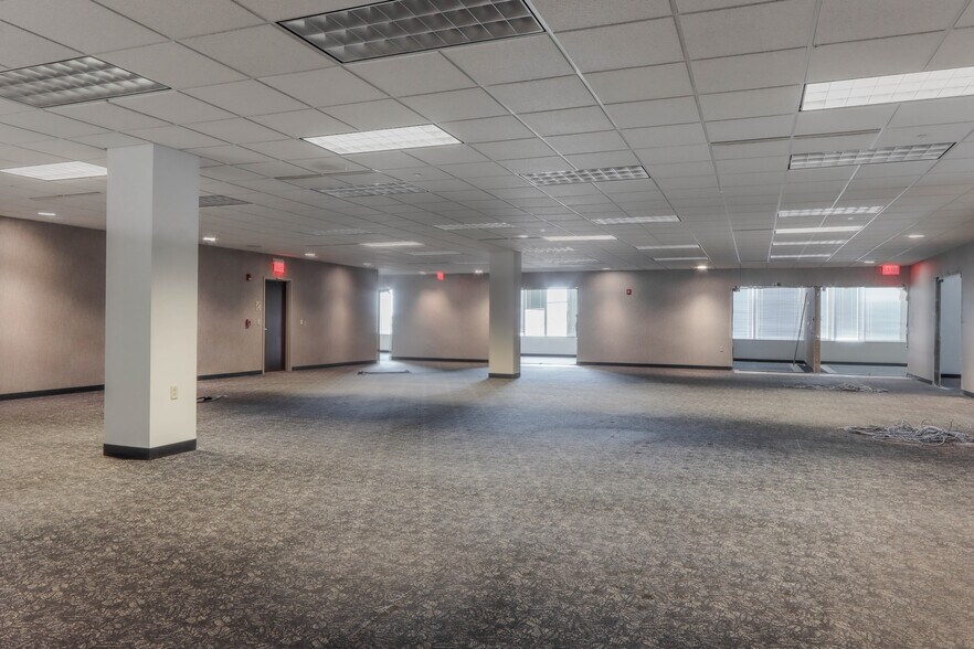 More Photos Of 11 Scott St, Wausau Office For Lease