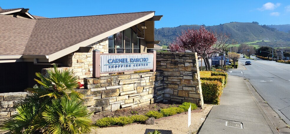 More Photos Of 26135 Carmel Rancho Blvd, Carmel General Retail For Lease