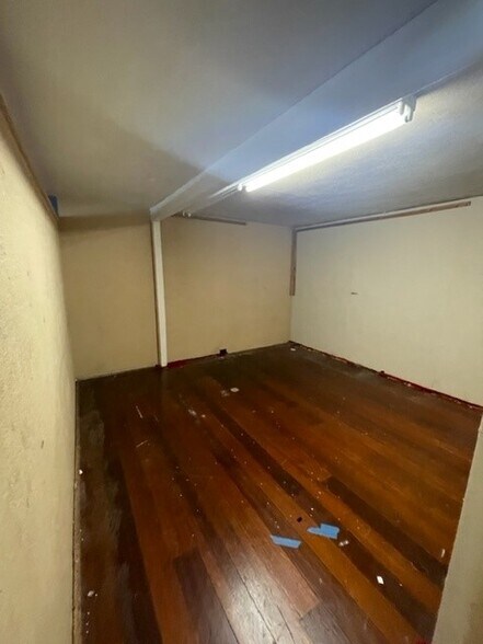 More Photos Of 1249-1253 S Beretania St, Honolulu Storefront Retail Office For Lease