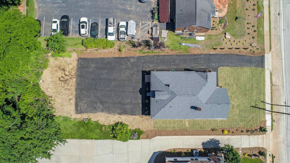 More Photos Of 56 Atlanta St, McDonough Office For Sale