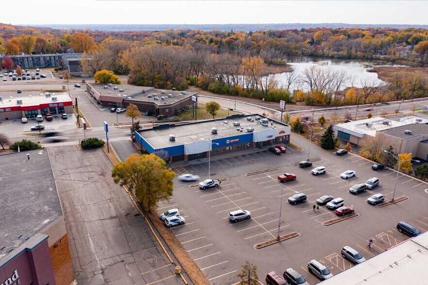 More Photos Of 1909-1915 Suburban Ave, Saint Paul Storefront For Lease