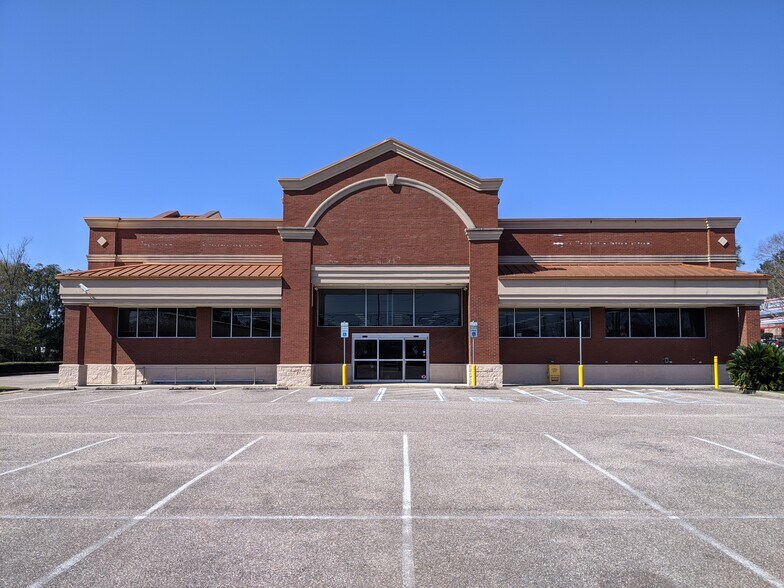 Primary Photo Of 664 Schillinger Rd S, Mobile Drugstore For Lease